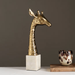Opulent Giraffe Art Decor
